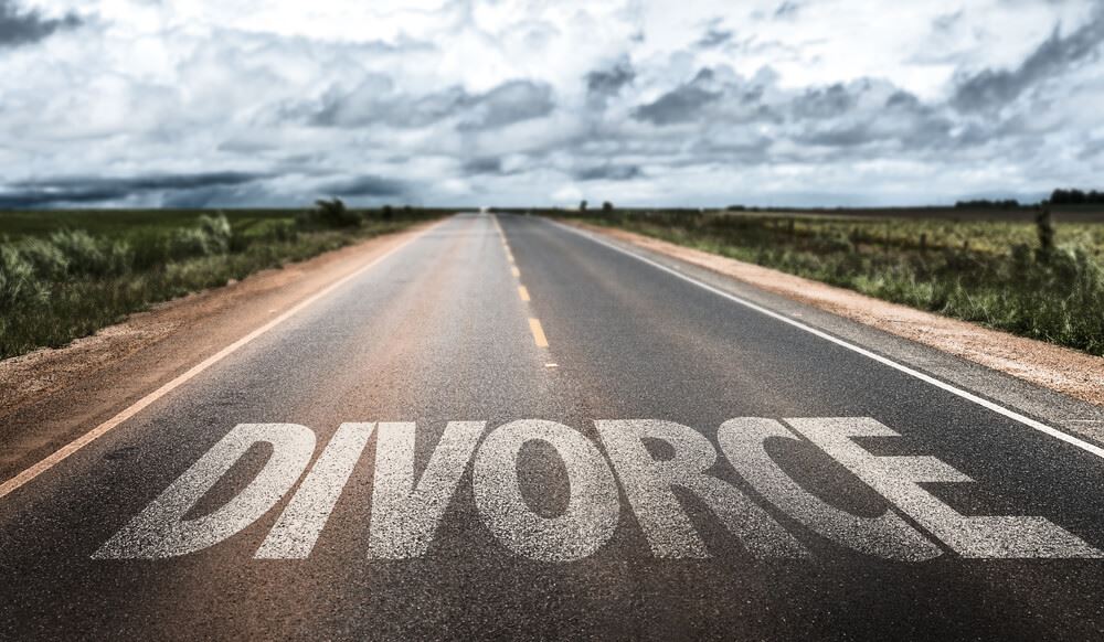 Top 3 Steps to Take Before Leaving Your Spouse